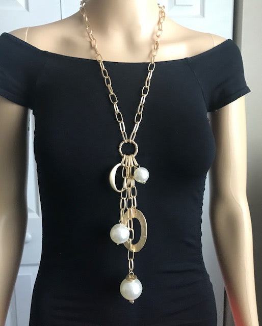 Gold and Pearl Necklace